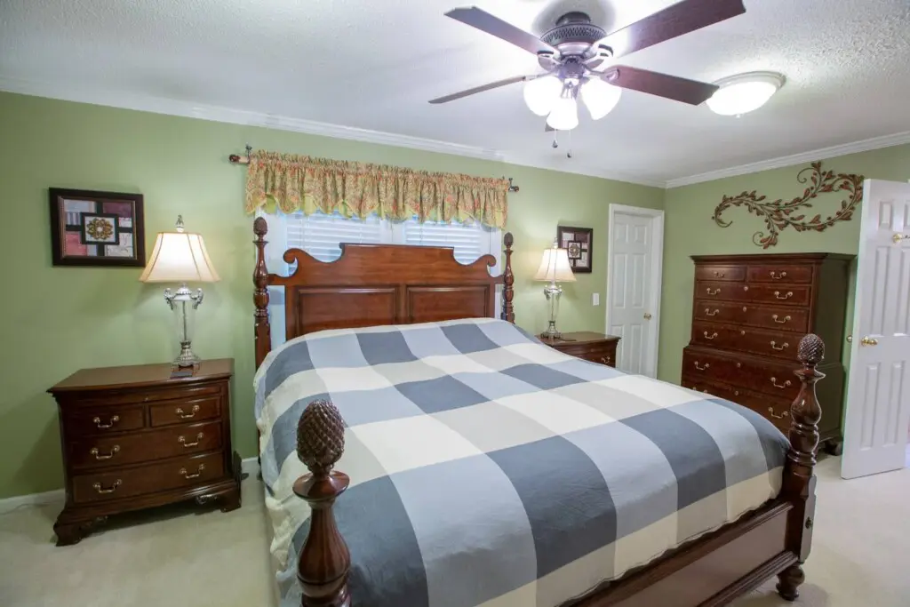 6eb17b77 3c39 4dec b18a 9169379510cb