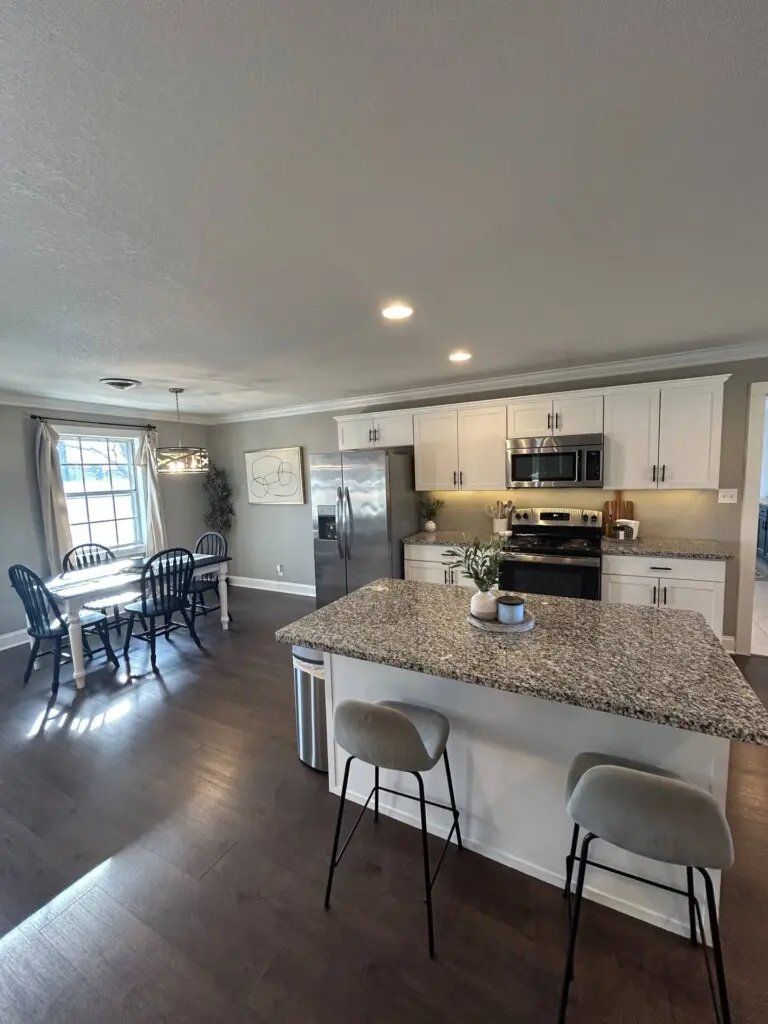 efb1452f 1995 48ec 90d9 cd18fd74d520