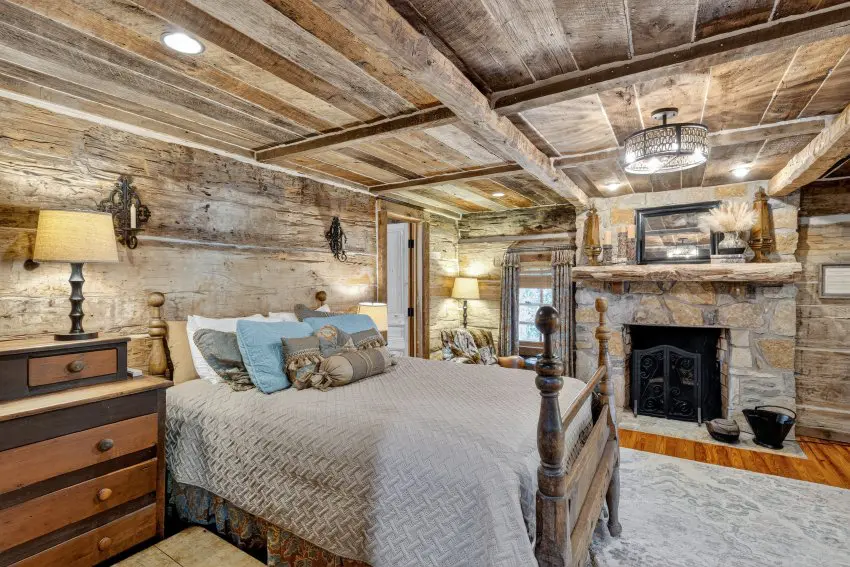 ebce5843 30c7 4c51 ae37 b3d07f82862f